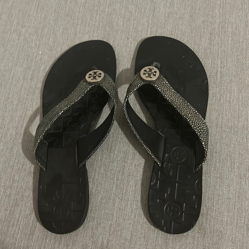 black tory burch sandals